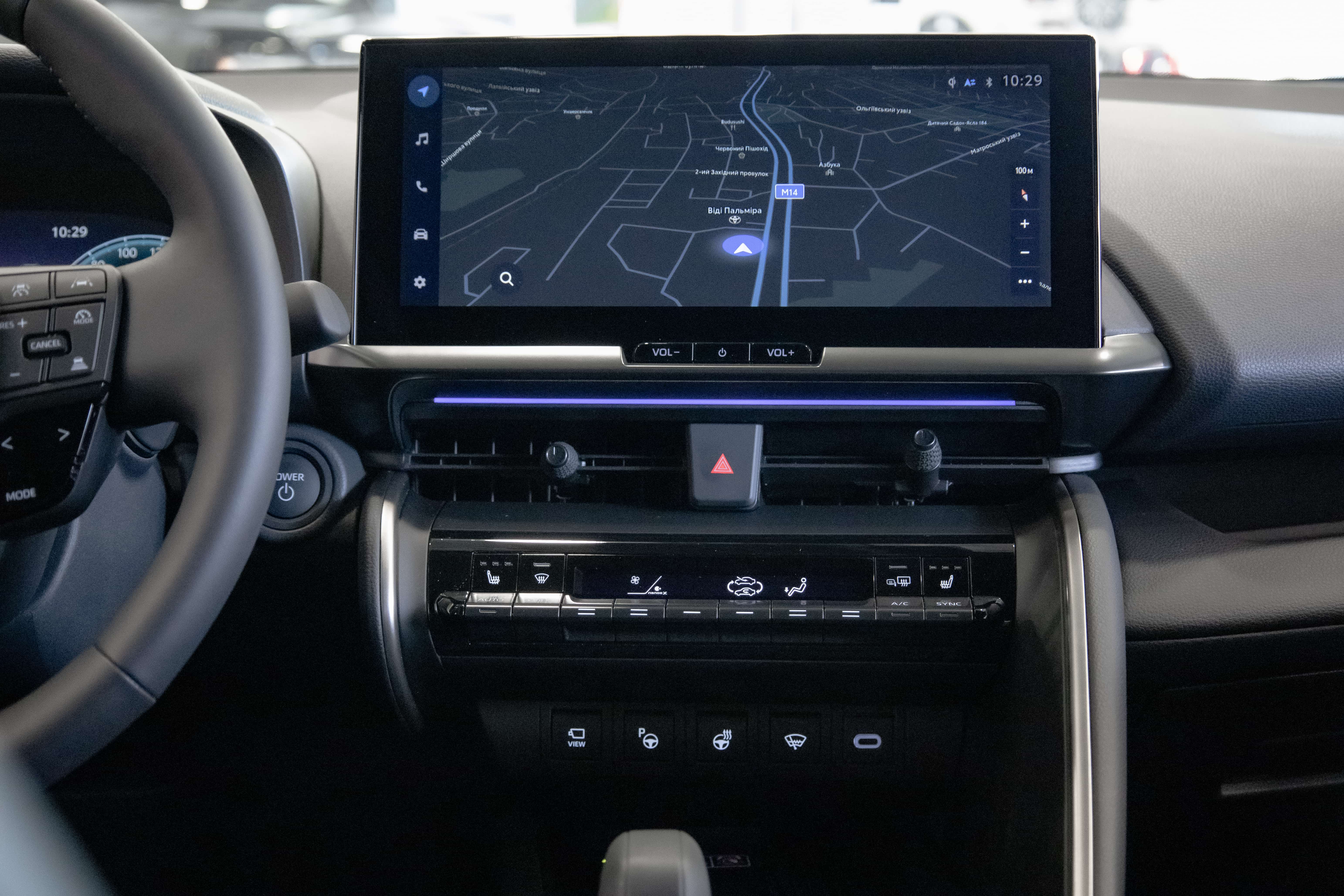 34451_biriuzovyi_toyota_chr_10